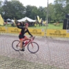 Projectmonteur Myra fietst 41 kilometer voor Alzheimer